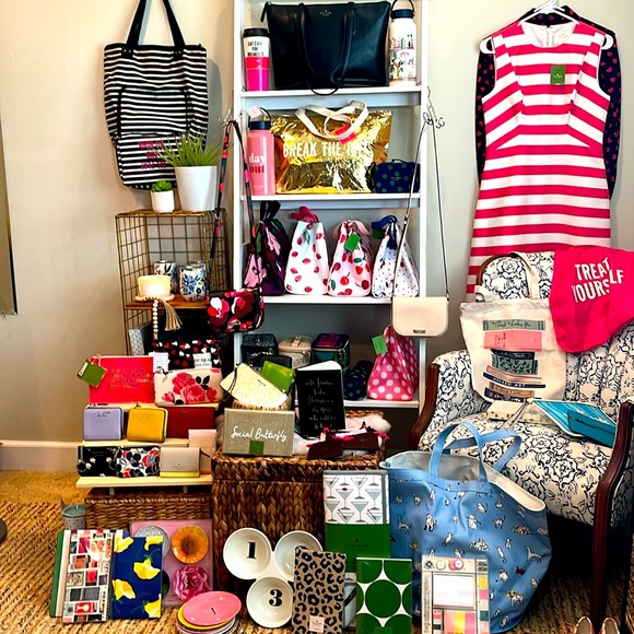 💙 KATE SPADE SHARE SHOW - WEDS 2 PM PT!! 💙 - Picture 5 of 9